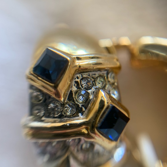 HOST PICK 💎 Vintage Gold with White and Blue Crystals Clip-On Earrings. - Picture 2 of 3